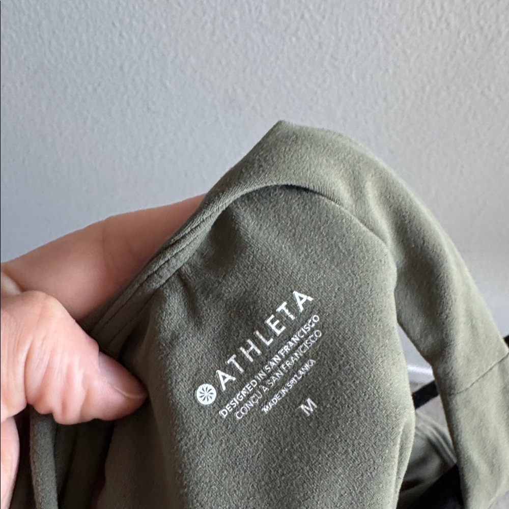 Athleta Conscious Crop Bra Army Khaki Green High Neck size medium - Picture 4 of 4